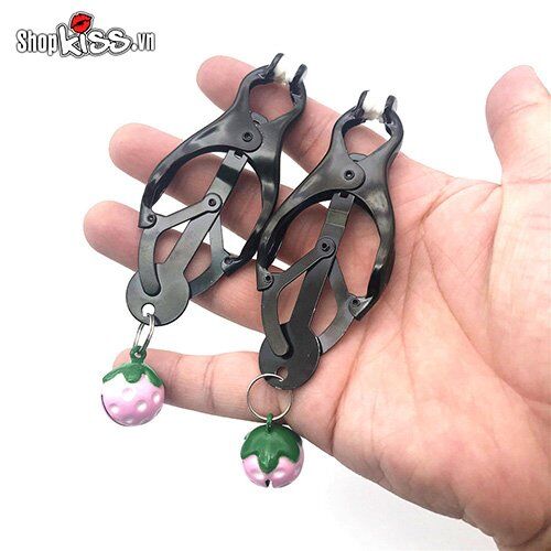 Bộ kẹp núm vú lục lạc trái dâu sexy gợi cảm, đồ chơi bạo dâm