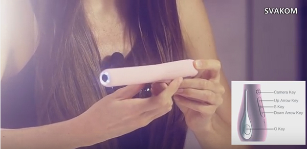 Dương vật giả nhỏ có camera thông minh ghi lại khoảnh khắc rung cực đã Dương vật giả nhỏ có camera thông minh ghi lại khoảnh khắc rung cực đã